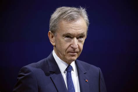 Quem é Bernard Arnault, dono de império de marcas 